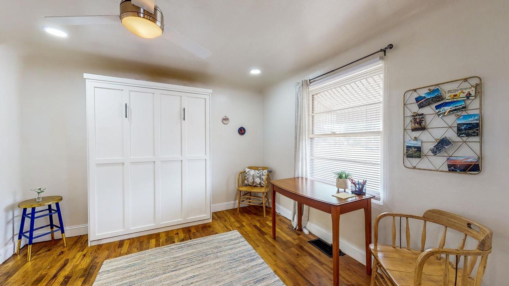 Charming Downtown Bungalow - King Bed, Office Туин Фолс Екстериор снимка