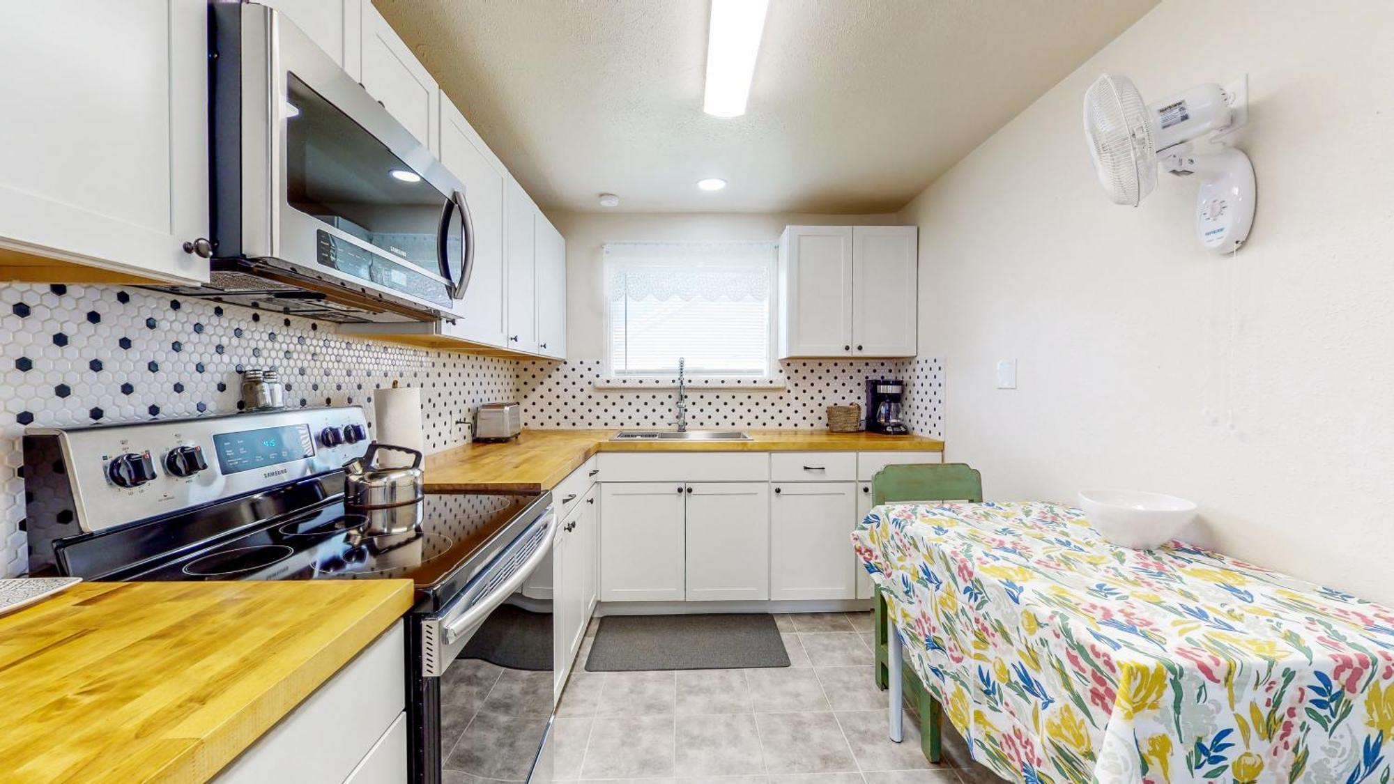 Charming Downtown Bungalow - King Bed, Office Туин Фолс Екстериор снимка